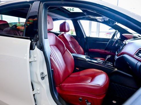 Used 2022 Maserati Ghibli Modena image 28