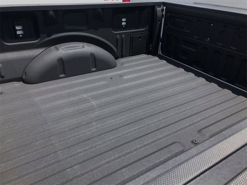 Used 2025 Ford F150 Lariat w/ Equipment Group 502A High image 23