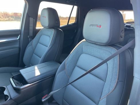 New 2026 GMC Terrain AT4 w/ LPO, Black Badging Package image 10