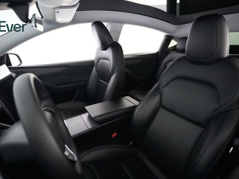 Used 2026 Tesla Model Y Long Range RWD image 4