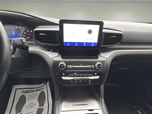 Used 2020 Ford Explorer XLT w/ Comfort Package image 10