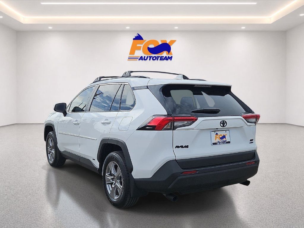 Used 2025 Toyota RAV4 XLE w/ Convenience Package AWD/4WD image 3