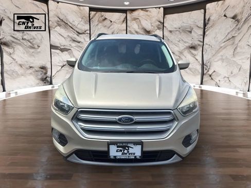 Used 2018 Ford Escape SE AWD/4WD image 2