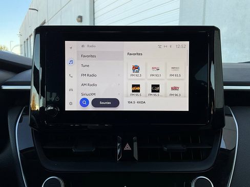 Used 2025 Toyota Corolla LE image 27