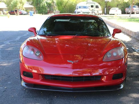 Used 2007 Chevrolet Corvette Coupe w/ Preferred Equipment Group RWD image 4