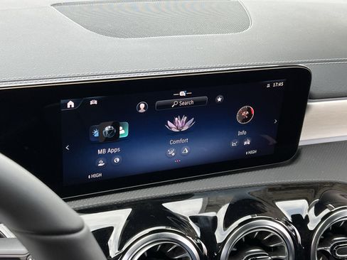 New 2026 Mercedes-Benz CLA 250 4MATIC image 18