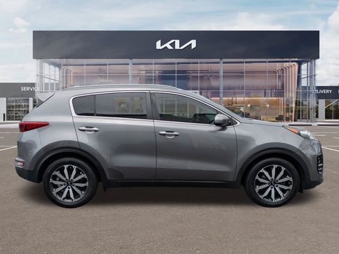 Used 2017 Kia Sportage EX FWD image 3