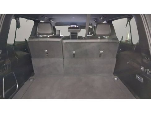 Used 2024 Jeep Wagoneer L Series II w/ Flexible Seating Group image 21