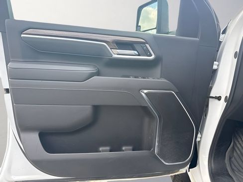 Used 2025 Chevrolet Silverado 2500 LT AWD/4WD image 26