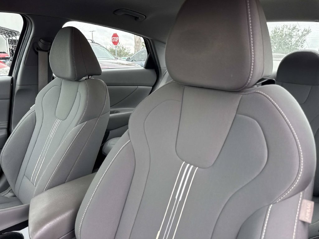 Used 2023 Hyundai Elantra SEL w/ Convenience Package FWD image 23