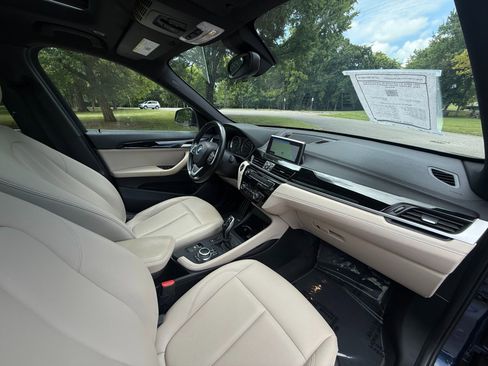 Used 2021 BMW X1 xDrive28i w/ Convenience Package image 16