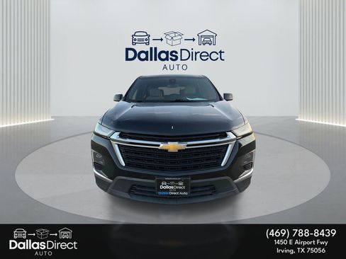 Used 2022 Chevrolet Traverse LS image 3