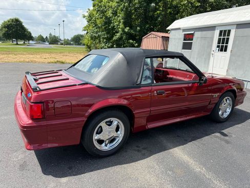 Used 1992 Ford Mustang GT RWD image 11