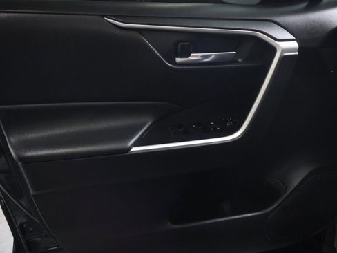 Used 2021 Toyota RAV4 XLE image 15