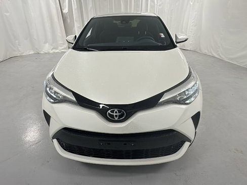 Used 2020 Toyota C-HR XLE image 8