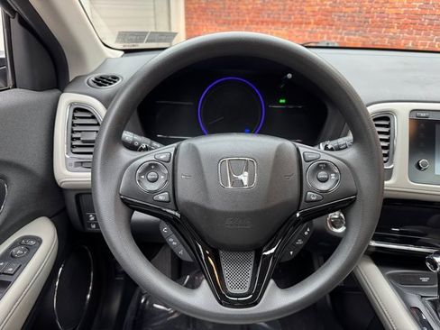 Used 2019 Honda HR-V EX image 14