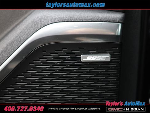 Used 2024 Chevrolet Traverse RS AWD/4WD image 28