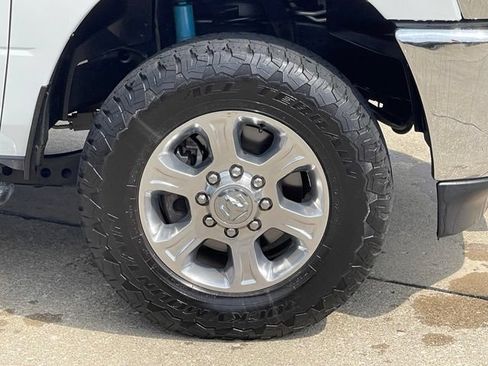 Used 2024 RAM 2500 Big Horn w/ Off Road Package AWD/4WD image 10
