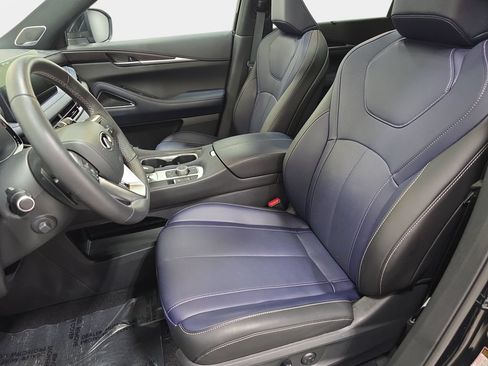Certified 2026 INFINITI QX60 Sport w/ Dark Cargo Package AWD/4WD image 11