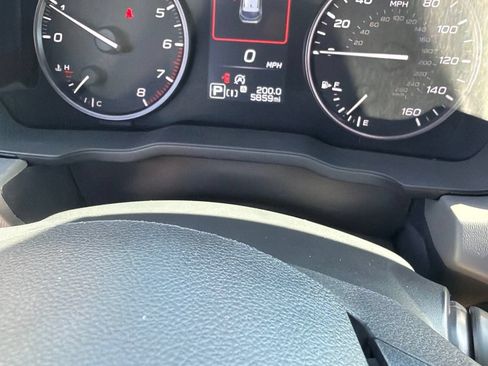 Used 2025 Subaru Crosstrek 2.5i Limited AWD/4WD image 9