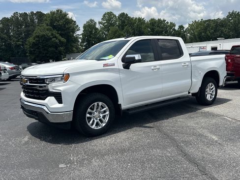 Used 2026 Chevrolet Silverado 1500 LT AWD/4WD image 4