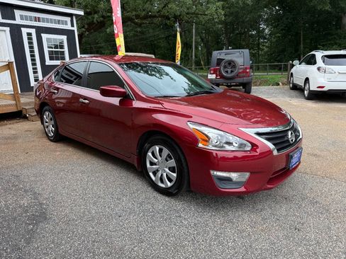 Used 2015 Nissan Altima 2.5 S w/ Power Driver Seat Package FWD image 3