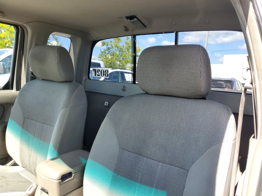 Used 2004 Nissan Frontier XE Desert Runner w/ (VTP) Value Truck Pkg AWD/4WD image 10