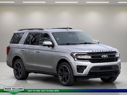 Used 2023 Ford Expedition Limited