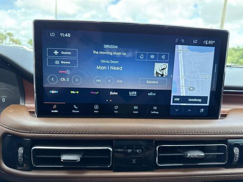 Used 2022 Lincoln Nautilus Reserve AWD/4WD image 23