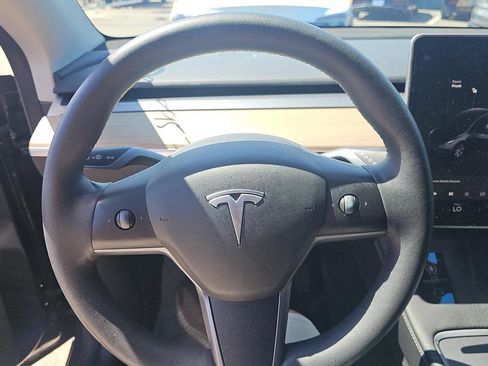 Used 2023 Tesla Model Y Long Range image 7