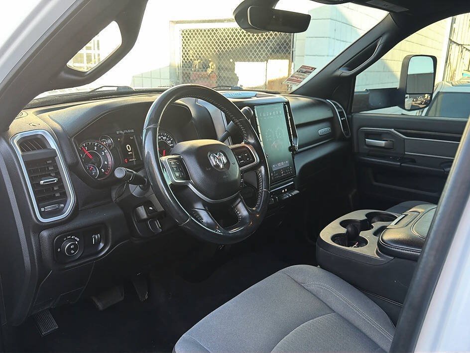 Used 2021 RAM 2500 Big Horn w/ Level 1 Equipment Group AWD/4WD image 4