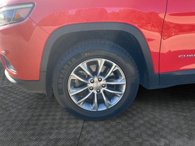 Used 2021 Jeep Cherokee Latitude Lux AWD/4WD image 14
