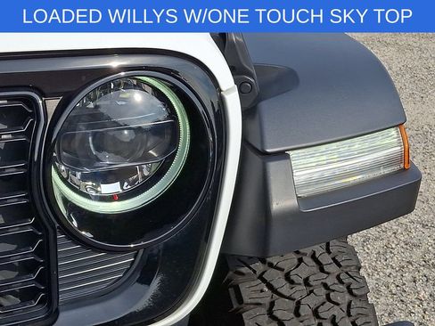 Used 2024 Jeep Wrangler Unlimited AWD/4WD image 9