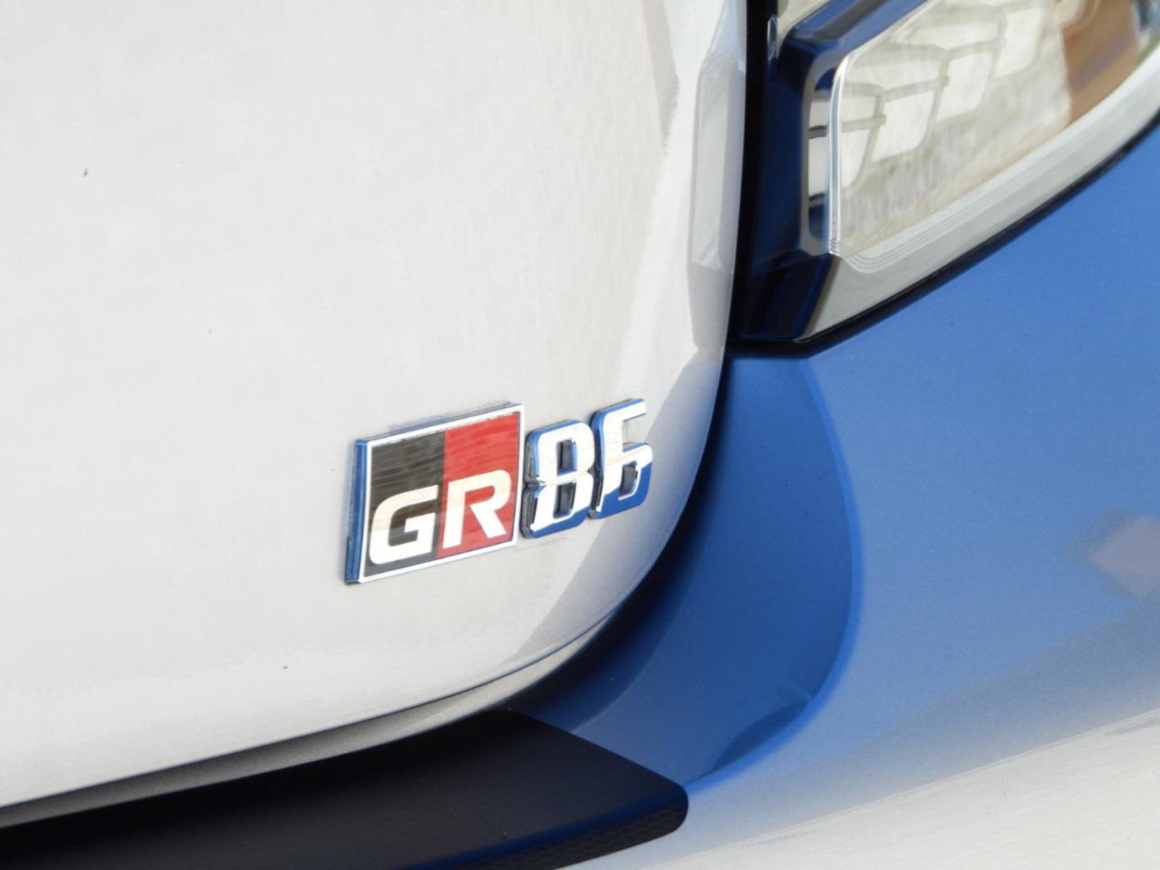 Used 2025 Toyota GR86 Premium w/ ALL Weather Mat Package (TMS) RWD image 28