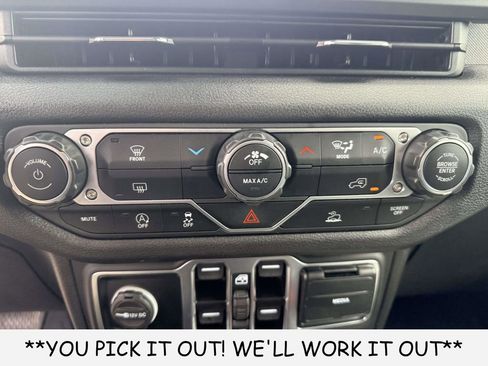 Used 2025 Jeep Wrangler Unlimited Sport AWD/4WD image 21
