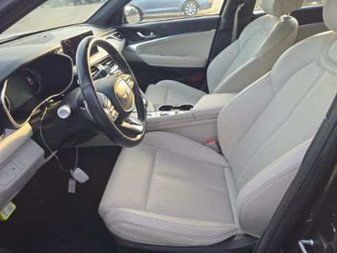 Used 2025 Genesis G70 2.5T RWD image 4