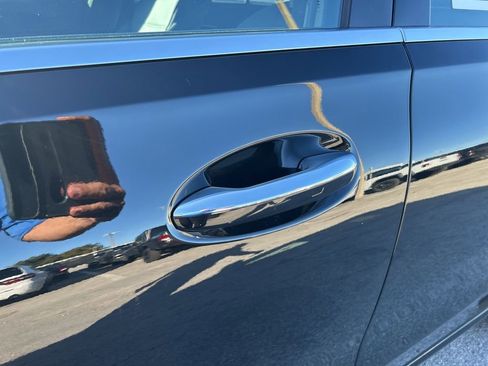 Used 2025 Mercedes-Benz C 300 Sedan image 20