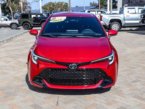 Used 2025 Toyota Corolla SE image 2