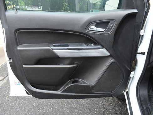 Used 2020 Chevrolet Colorado LT w/ Safety Package image 13