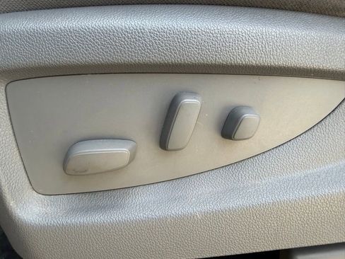 Used 2015 GMC Sierra 1500 SLE w/ SLE Value Package image 9