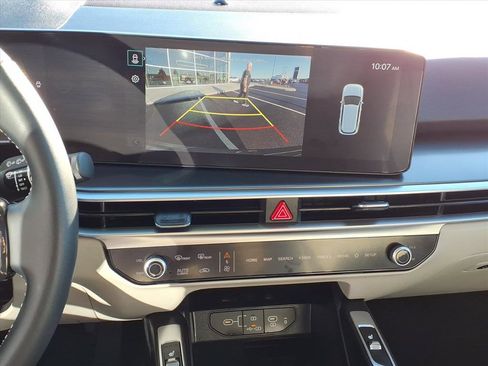 Certified 2025 Kia Sorento S w/ Panoramic Sunroof Package image 17