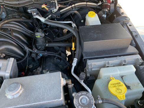 Used 2010 Jeep Wrangler Unlimited Rubicon w/ Dual Top Group image 53