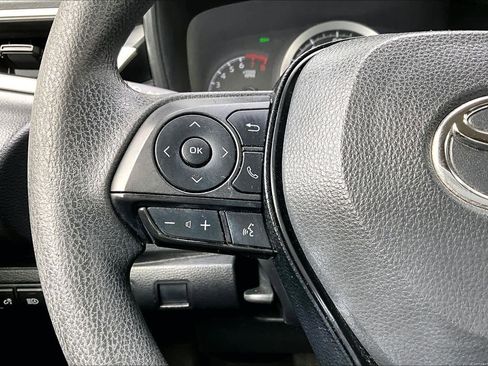 Used 2020 Toyota Corolla LE w/ LE Convenience Package FWD image 24