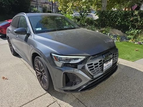 Used 2024 Audi Q8 e-tron Premium w/ Prestige Package AWD/4WD image 2