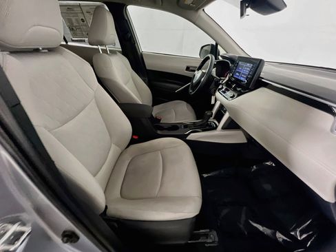 Used 2022 Toyota Corolla Cross L FWD image 30