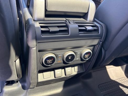 Used 2024 Land Rover Defender 110 V8 image 12