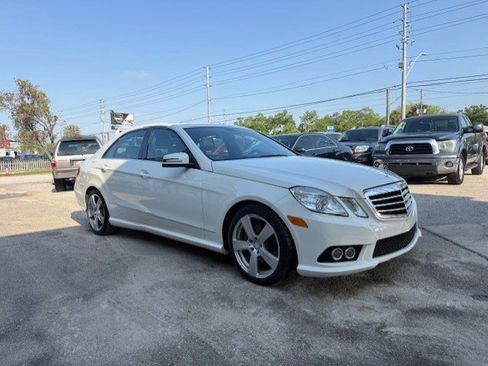 Used 2010 Mercedes-Benz E 350 4MATIC Sedan image 3