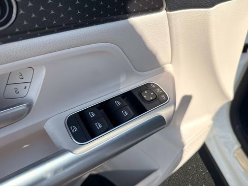 Certified 2025 Mercedes-Benz GLA 250 image 19