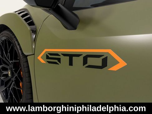 Used 2023 Lamborghini Huracan STO RWD image 55