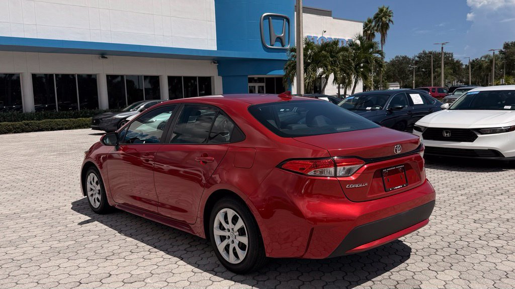 Used 2021 Toyota Corolla LE FWD image 10